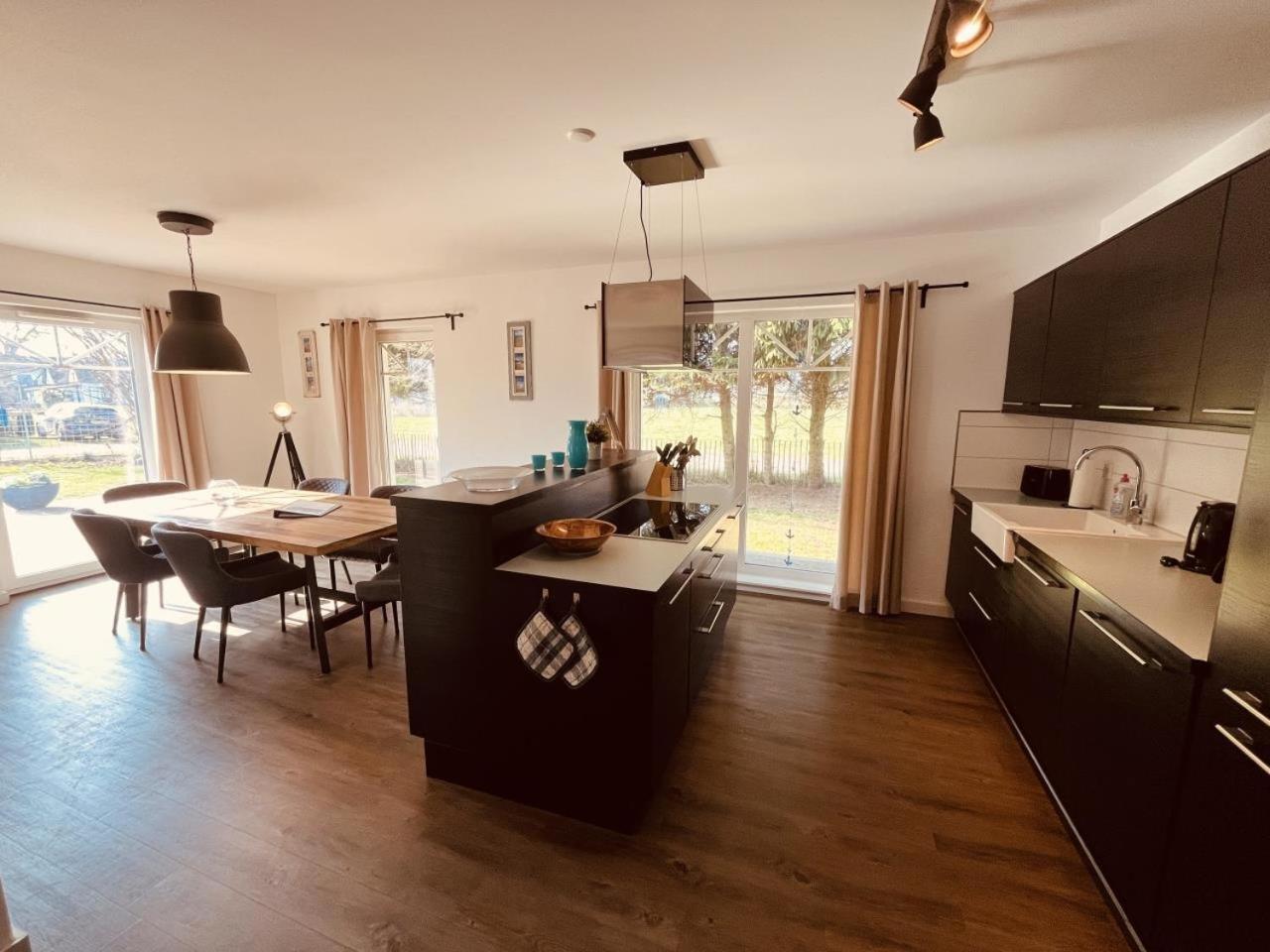 Ferienhaus De Niege Leive Born Exteriör bild